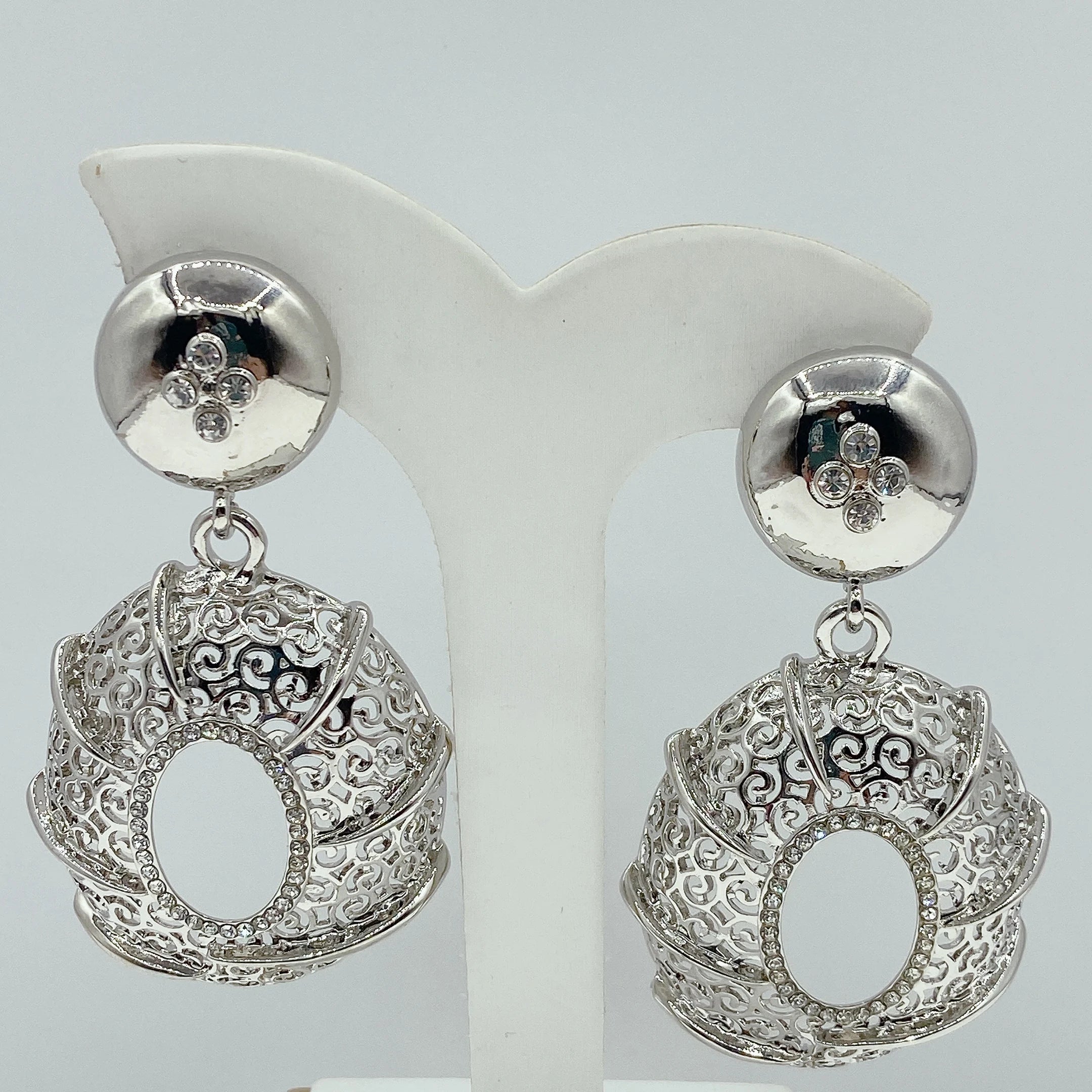 Women Earring Round Cutout