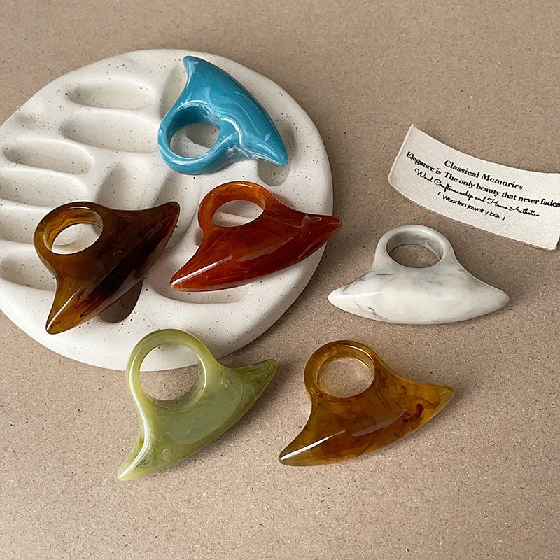 irregular resin blend ring