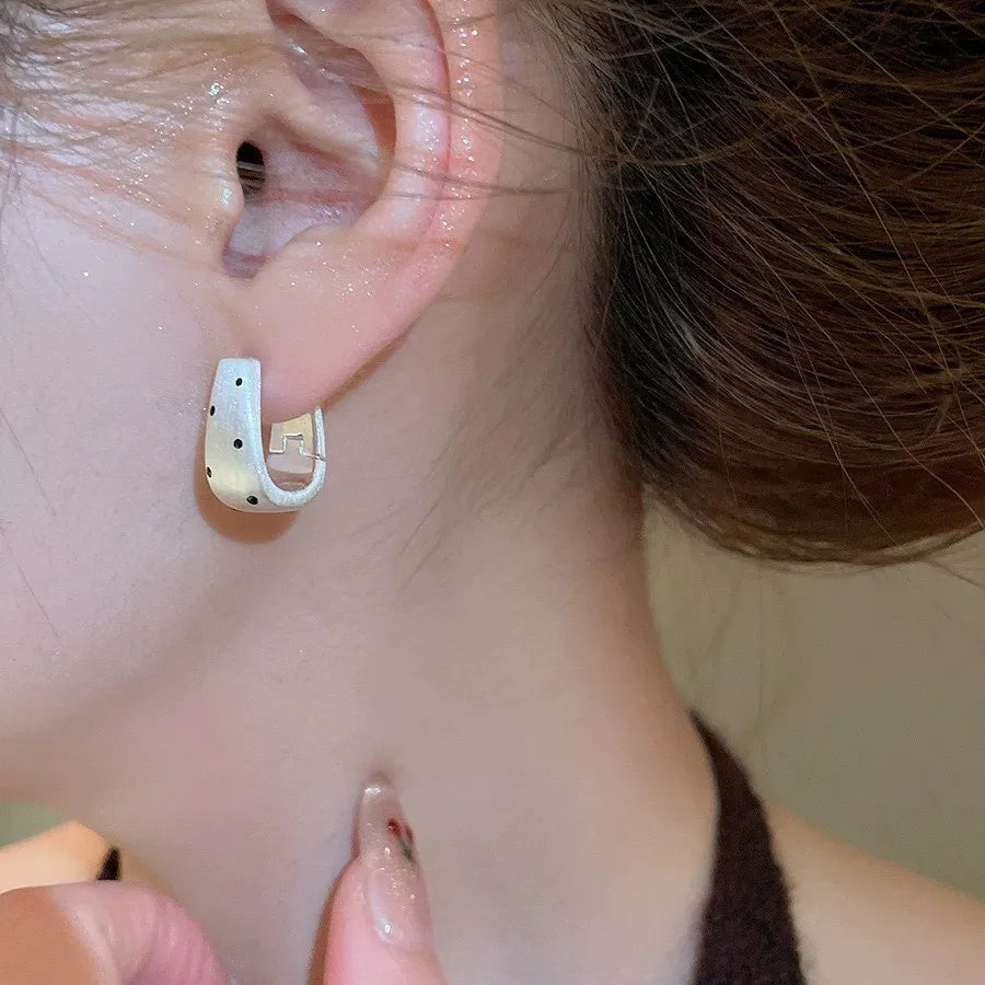 Point U-shaped Earring