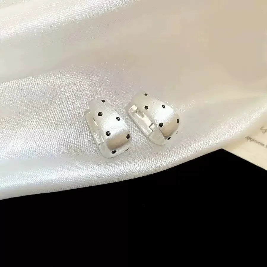 Point U-shaped Earring