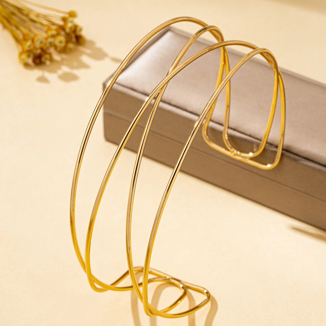 A Women's Necklace with Simple Lines