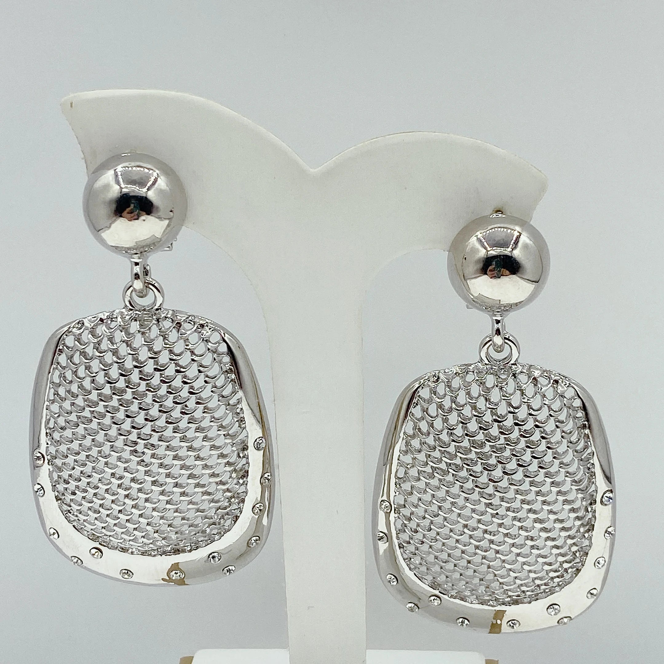 Women Earring Round Cutout